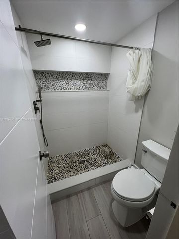 15012 Royal Palm Avenue 15012, Miami Lakes, FL 33014