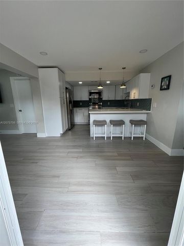 15012 Royal Palm Avenue 15012, Miami Lakes, FL 33014