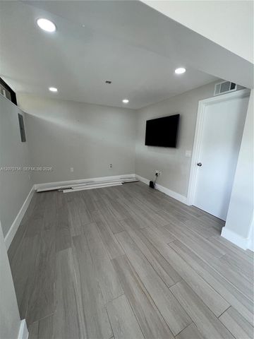 15012 Royal Palm Avenue 15012, Miami Lakes, FL 33014
