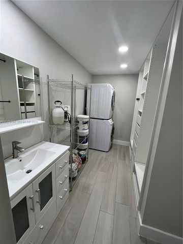 15012 Royal Palm Avenue 15012, Miami Lakes, FL 33014