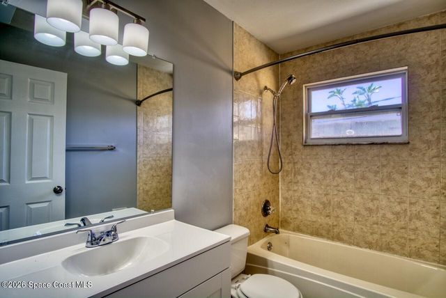 137 Washington Avenue A, Indialantic, FL 32903