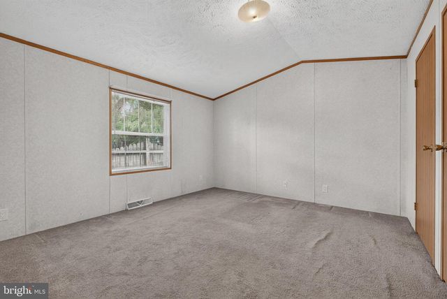 14 E LOCUST ST, Talmage, PA 17580