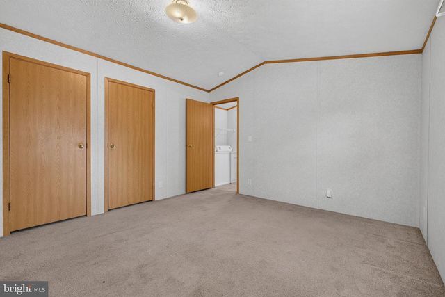 14 E LOCUST ST, Talmage, PA 17580