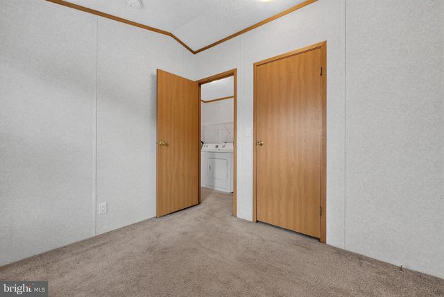14 E LOCUST ST, Talmage, PA 17580