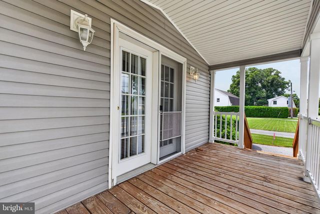 14 E LOCUST ST, Talmage, PA 17580