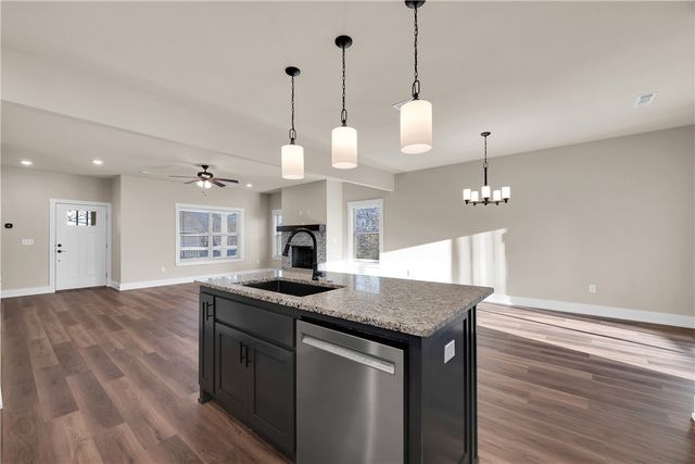 6 Burwell Drive, Bella Vista, AR 72714