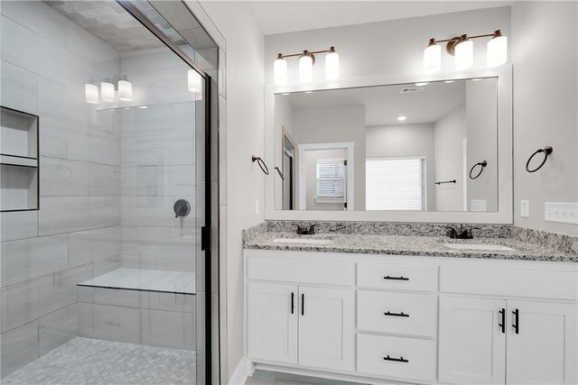 6 Burwell Drive, Bella Vista, AR 72714