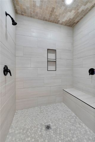 6 Burwell Drive, Bella Vista, AR 72714