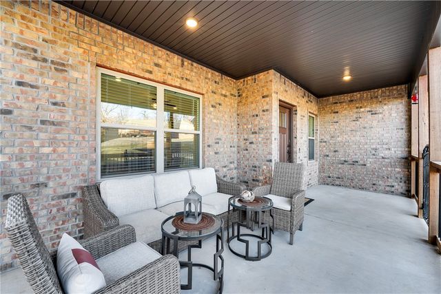 6 Burwell Drive, Bella Vista, AR 72714