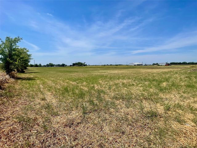999 N Denny Street, Howe, TX 75459