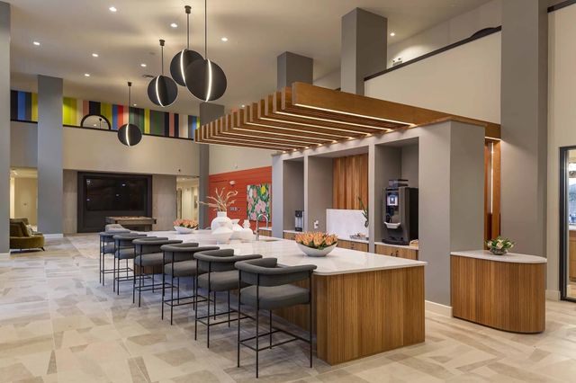 641 W Crosstimbers Street 1-211, Houston, TX 77018