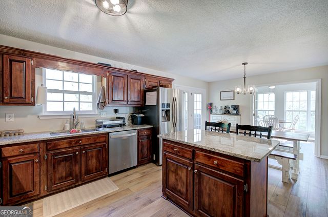 613 Hall Station Road, Kingston, GA 30145