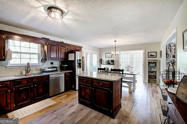 613 Hall Station Road, Kingston, GA 30145