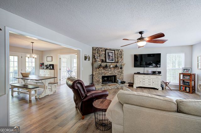 613 Hall Station Road, Kingston, GA 30145