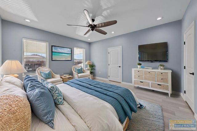 1013 Tarpon Ave, Port Isabel, TX 78578