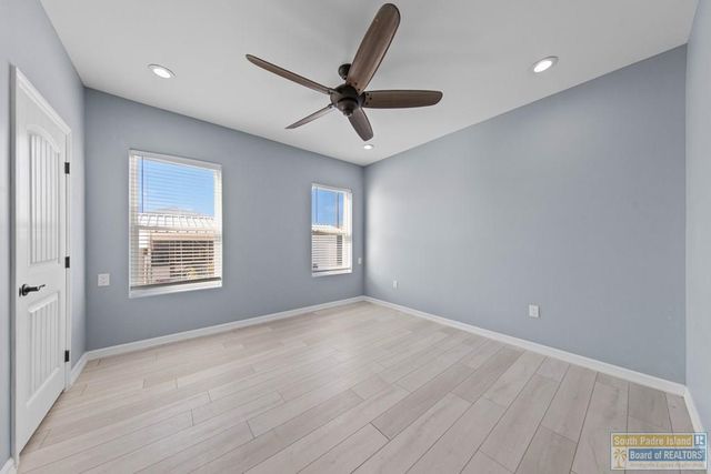 1013 Tarpon Ave, Port Isabel, TX 78578