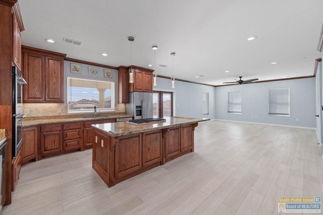 1013 Tarpon Ave, Port Isabel, TX 78578