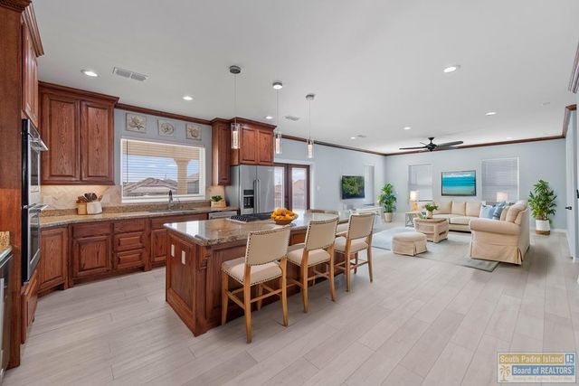 1013 Tarpon Ave, Port Isabel, TX 78578