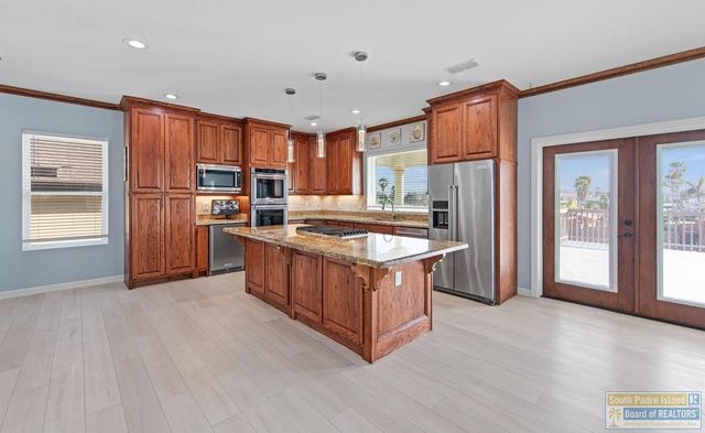 1013 Tarpon Ave, Port Isabel, TX 78578