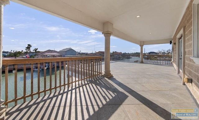 1013 Tarpon Ave, Port Isabel, TX 78578