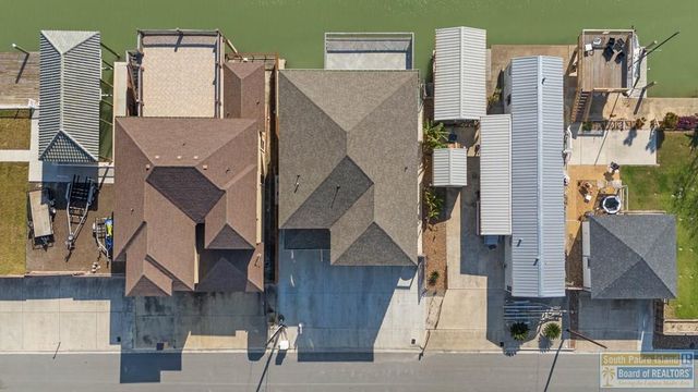 1013 Tarpon Ave, Port Isabel, TX 78578