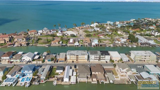 1013 Tarpon Ave, Port Isabel, TX 78578