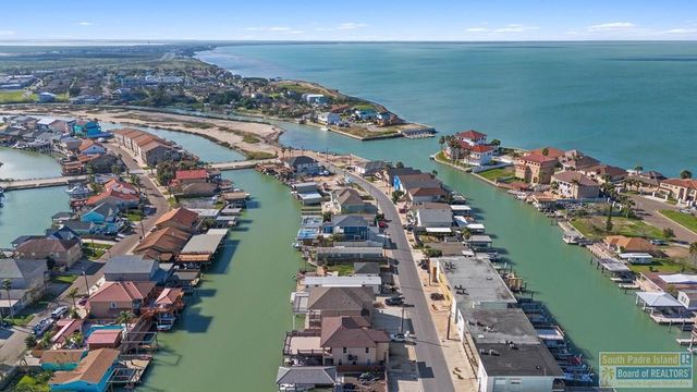 1013 Tarpon Ave, Port Isabel, TX 78578