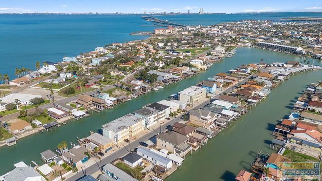 1013 Tarpon Ave, Port Isabel, TX 78578