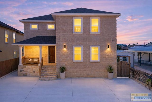 1013 Tarpon Ave, Port Isabel, TX 78578