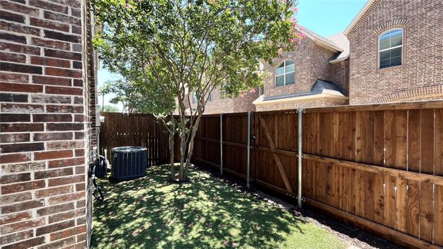 2209 Kirby Street, Dallas, TX 75204