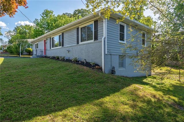 3092 Biggern Avenue SE, Smyrna, GA 30082