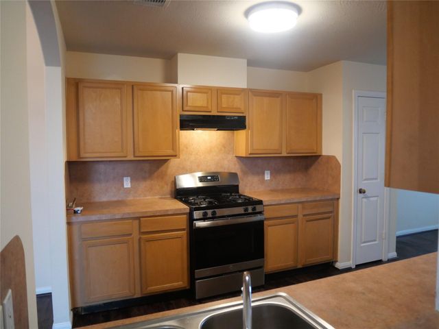 2311 Flint Brook Court, Fresno, TX 77545