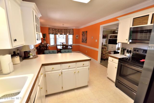 3924 Crosswinds Drive, Rocky Mount, NC 27803