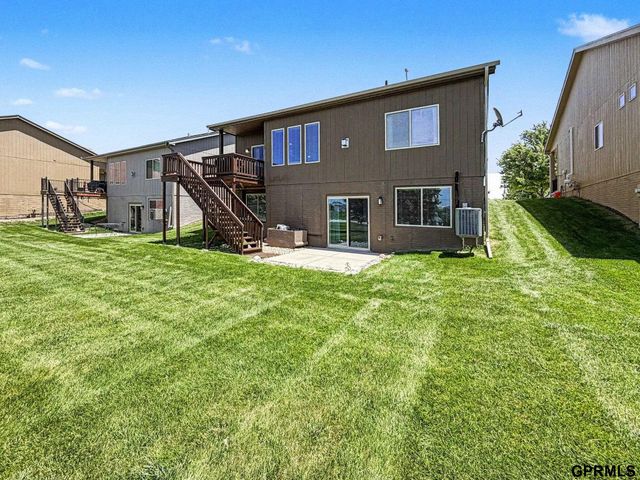 7006 N 143 Circle, Omaha, NE 68142