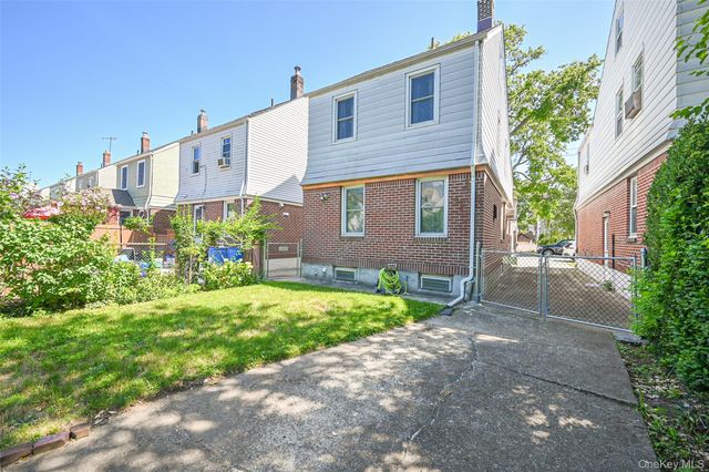 171-37 Courtney Avenue, Flushing, NY 11358