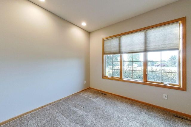 1057 Ridge Crest Lane NW, Rochester, MN 55901