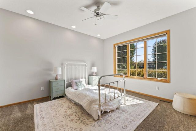 1057 Ridge Crest Lane NW, Rochester, MN 55901