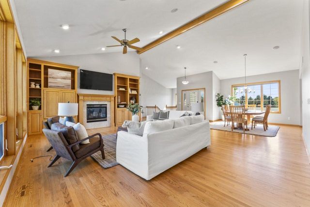 1057 Ridge Crest Lane NW, Rochester, MN 55901