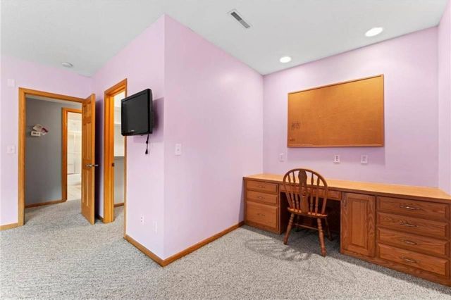 1057 Ridge Crest Lane NW, Rochester, MN 55901