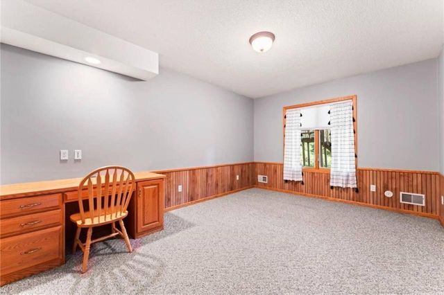 1057 Ridge Crest Lane NW, Rochester, MN 55901