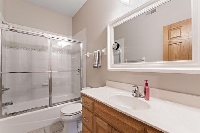 1057 Ridge Crest Lane NW, Rochester, MN 55901