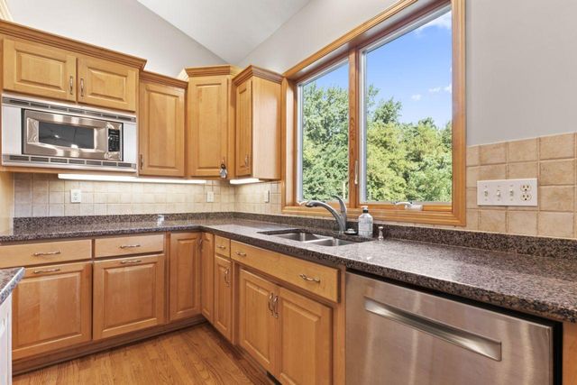 1057 Ridge Crest Lane NW, Rochester, MN 55901