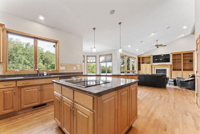 1057 Ridge Crest Lane NW, Rochester, MN 55901