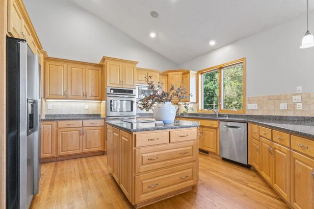 1057 Ridge Crest Lane NW, Rochester, MN 55901