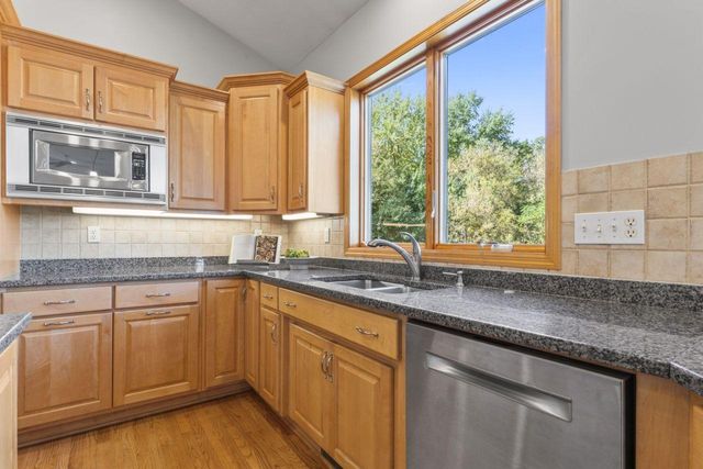 1057 Ridge Crest Lane NW, Rochester, MN 55901