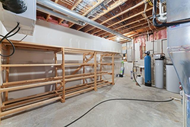 1057 Ridge Crest Lane NW, Rochester, MN 55901