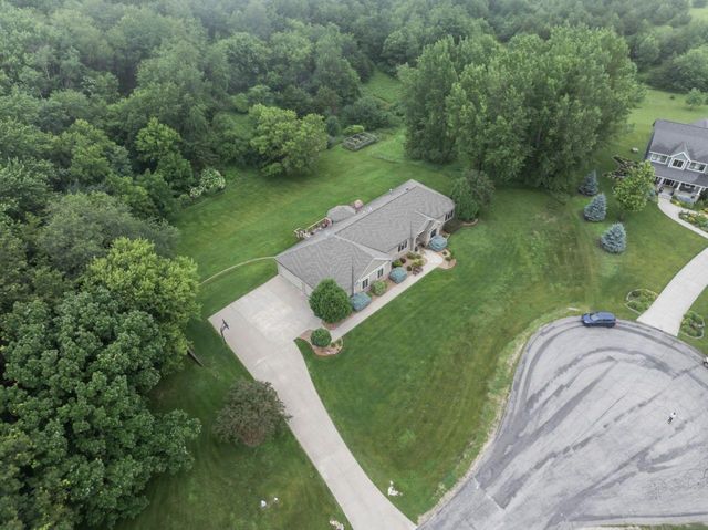 1057 Ridge Crest Lane NW, Rochester, MN 55901