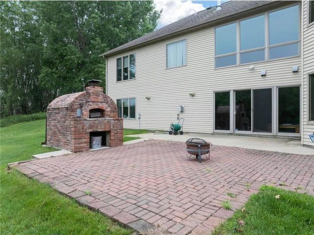 1057 Ridge Crest Lane NW, Rochester, MN 55901