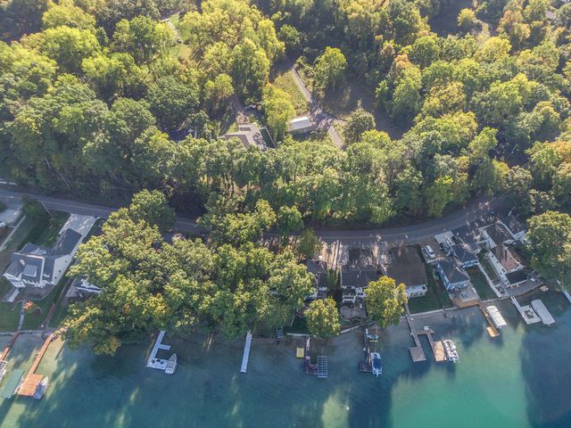 7811 N 39th Street, Augusta, MI 49012