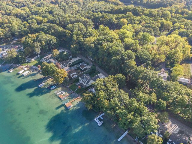 7811 N 39th Street, Augusta, MI 49012